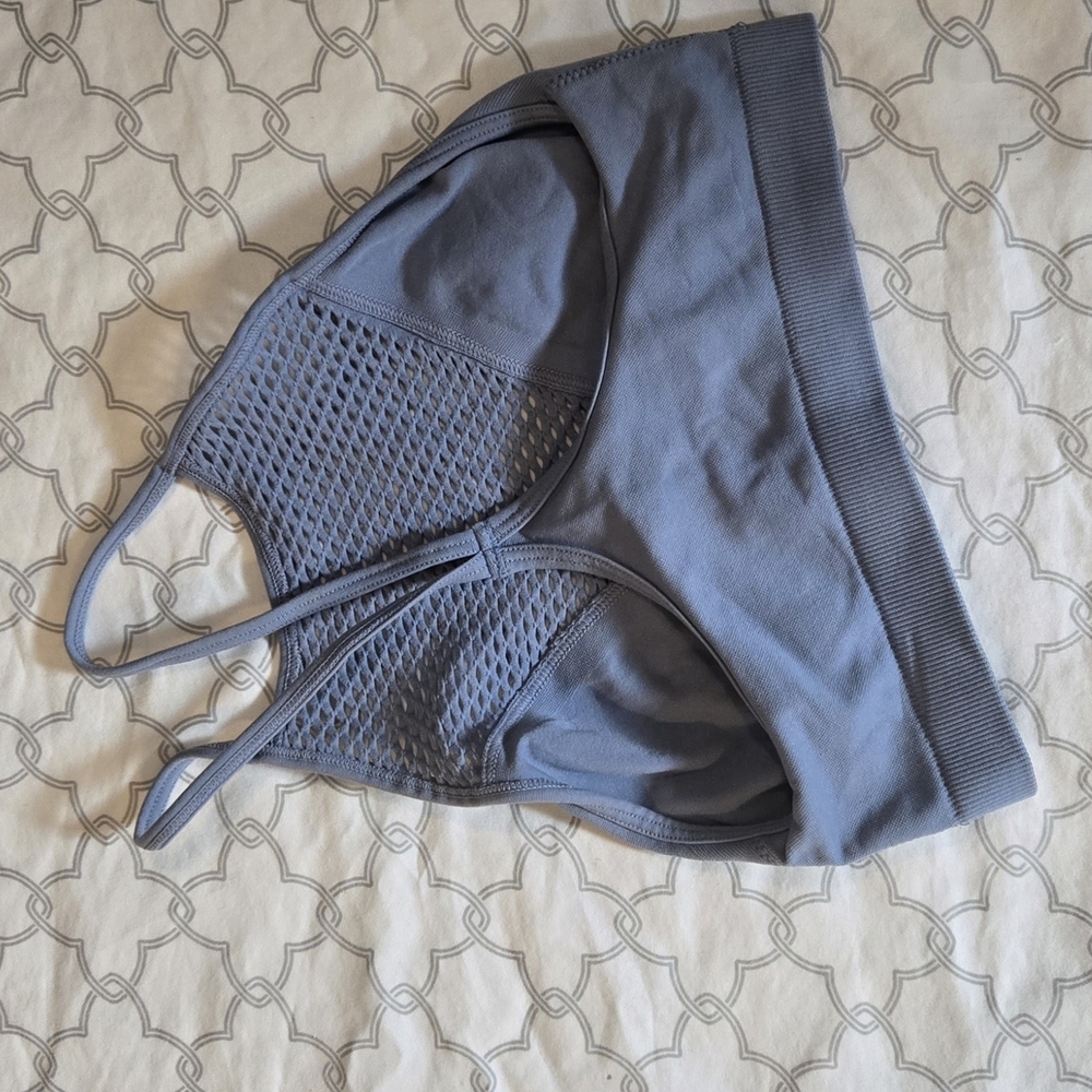 Victorie Secret Sport Bra - Picture 2 of 2